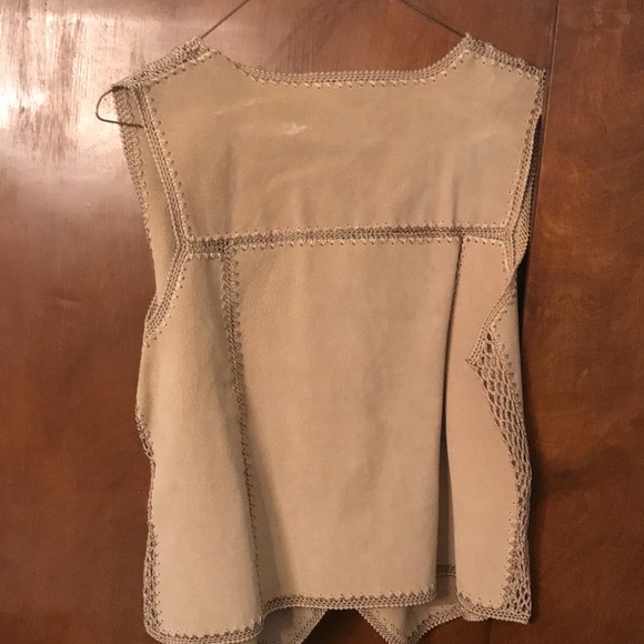 Large Beige leather vest with rayon trim & buttons . - Picture 5 of 5